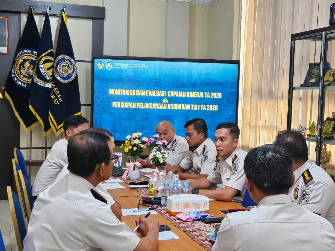 Rapat Monitoring dan Evaluasi Capaian Kinerja TA 2025 dan Persiapan Anggaran Triwulan I TA 2026